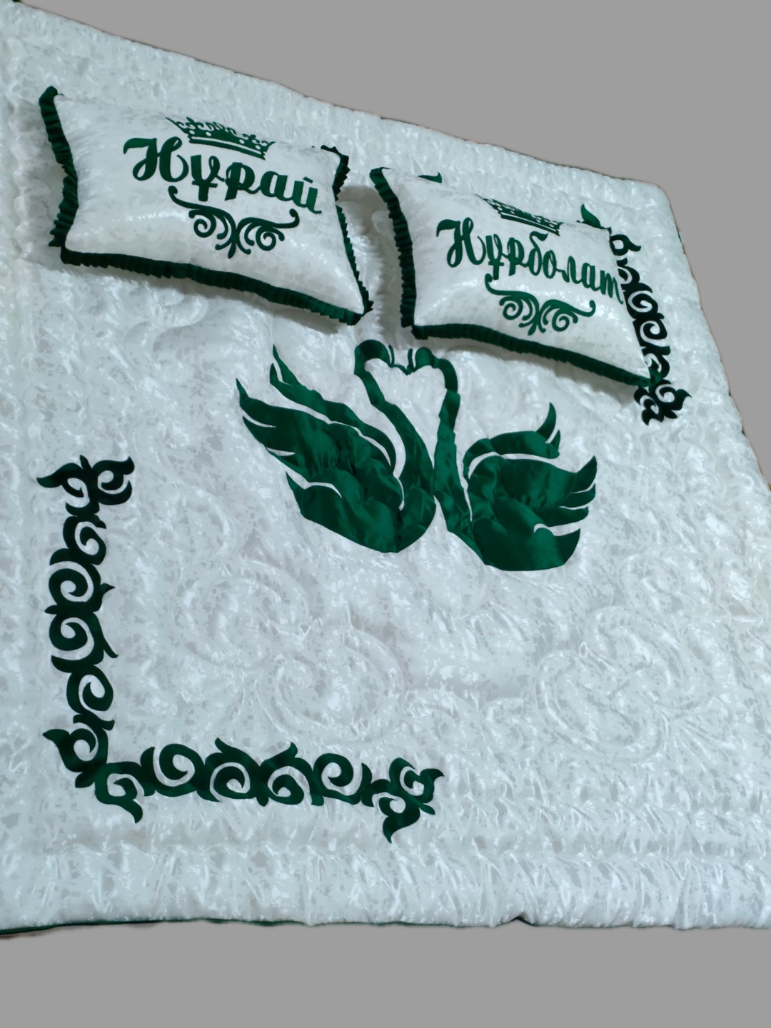 Kemel LTD комплект корпе с подушками 220x200 см, синтепон, зеленый, белый