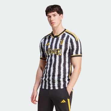 Футболка adidas черный
