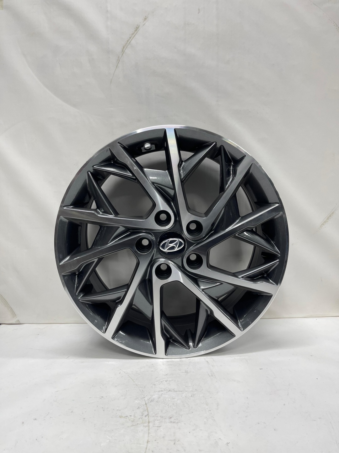 RNO XH486 6.5x16/5x114.3 D67.1 ET48 4 диска серебристый, серый