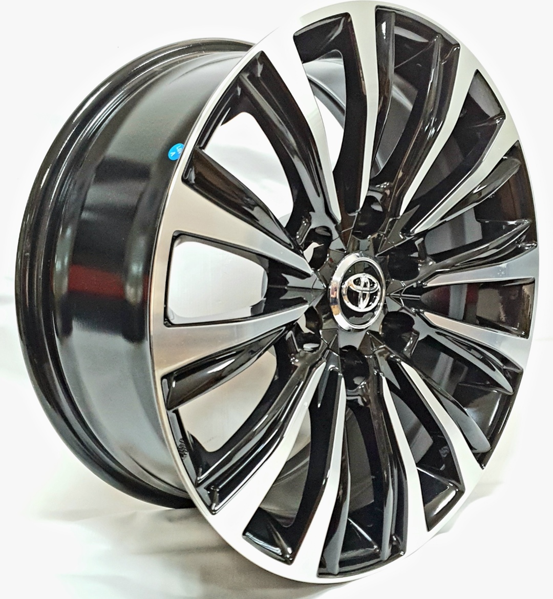 Toyota 1778 7.5x18/6x139.7 D106.1 ET20 черный