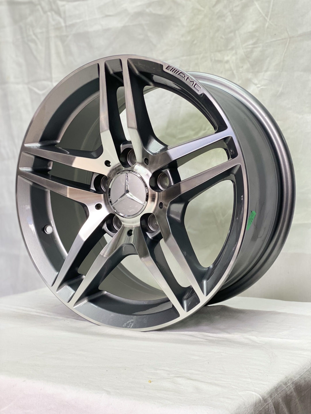 Mercedes-Benz 0704mg 7x15/5x112 D66.6 ET35 серый, серебристый