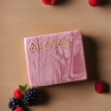 Кусковое мыло туалетное Alatau Organic Ягодное 120 г
