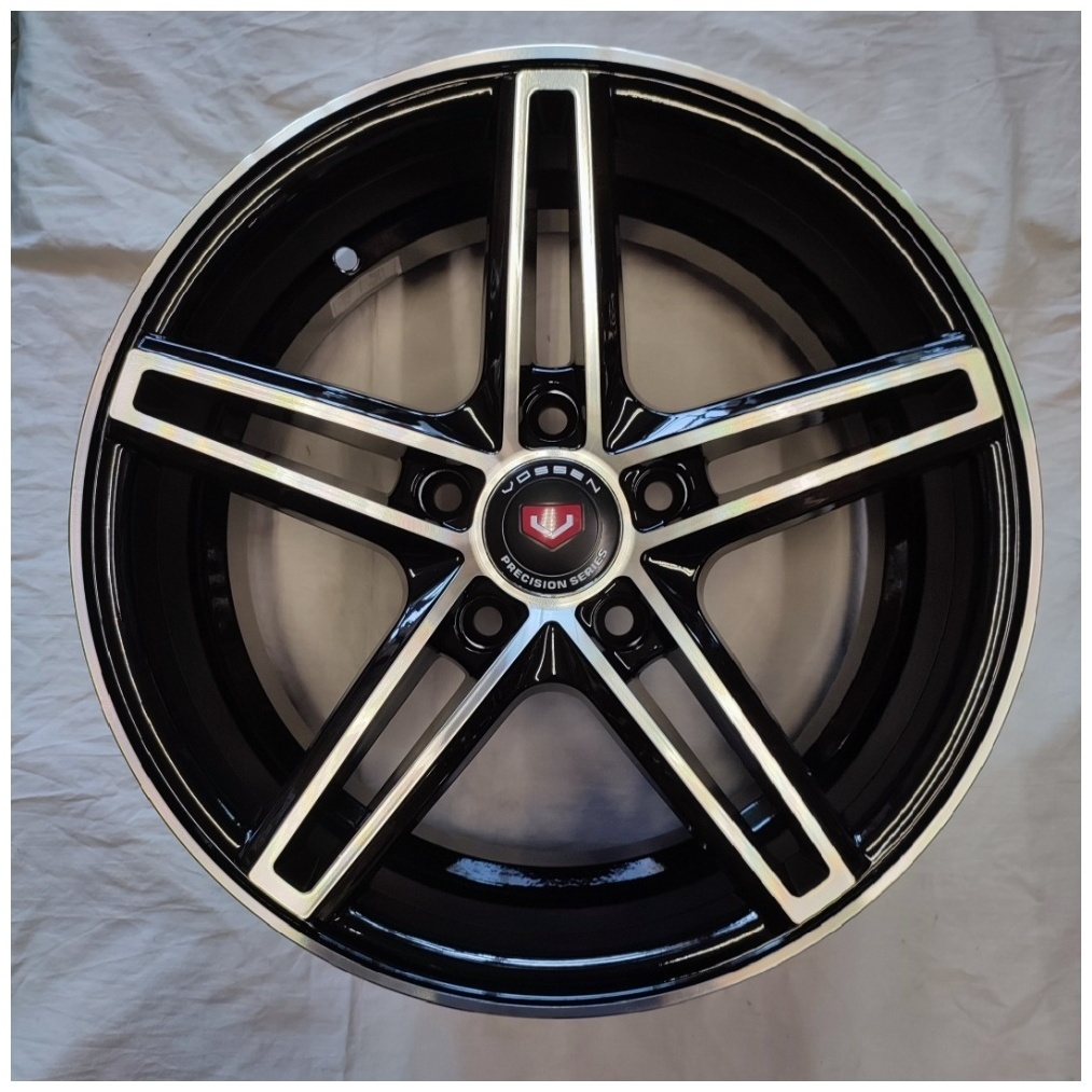 RS 544 6.5x15/4x100 D67.1 ET35 черный, серебристый