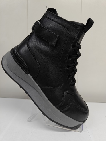 Ботинки QuQi Shoes черный