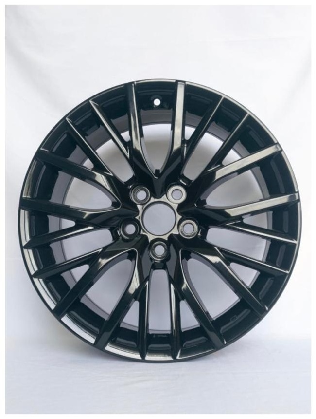 Replica 456 8x18/5x114.3 D60.1 ET40 черный