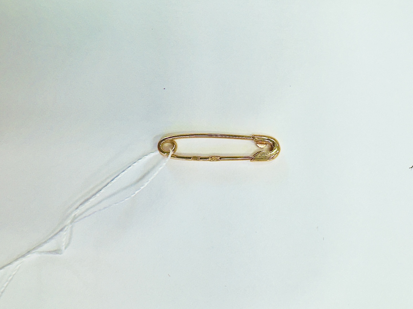 Булавка ALEXEEV Gold & Jewelry 833219727 вес 0.57 г золото, без вставок