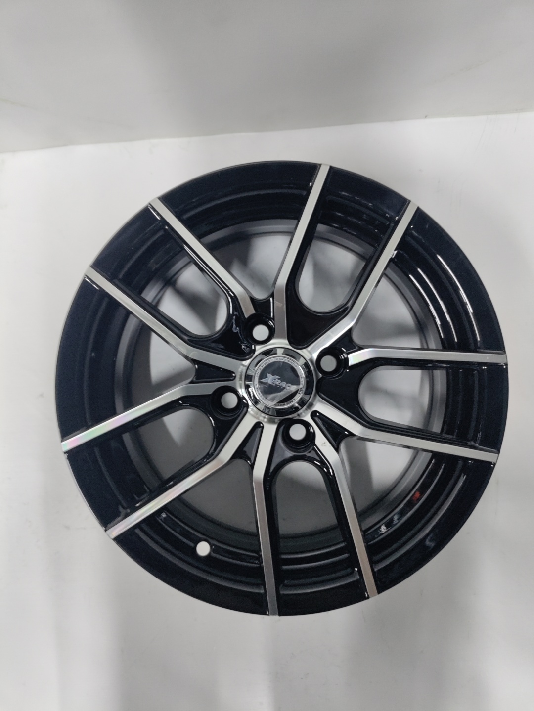 LKN 4567 6x14/4x100 D67.1 ET35 черный, серебристый