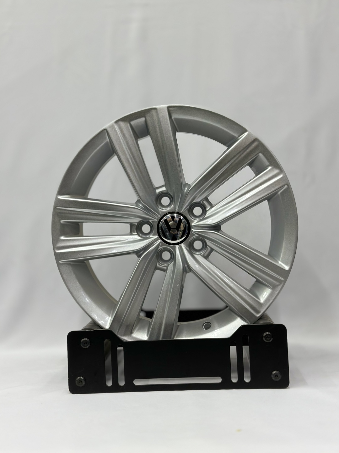 TZ6893 6x15/5x100 d57.1 et40 серебристый 6x15/5x100 D57 ET40 4 диска серебристый
