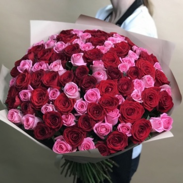 Bestflowers моно-букет в оформлении роза 101 шт 50 см