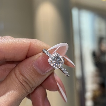 Ipekyolu Jewellery 0.5 карат 2100/021123AY размер 16 вес 2 г серебро, муассанит