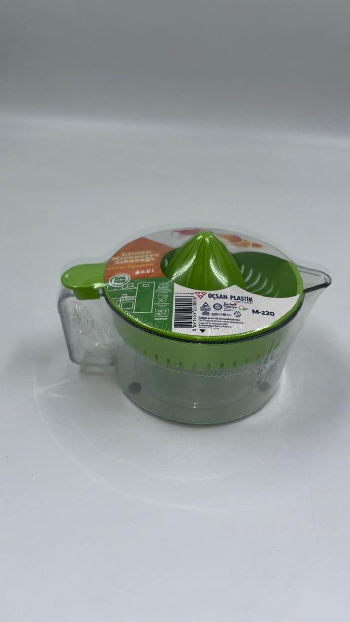 Соковыжималка ручная Ucsan plastik Тип: шнековый, пластик