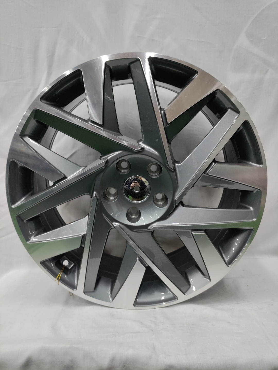 LKN Lkn1006 7.5x20/5x114.3 D67.1 ET48 графит, серебристый