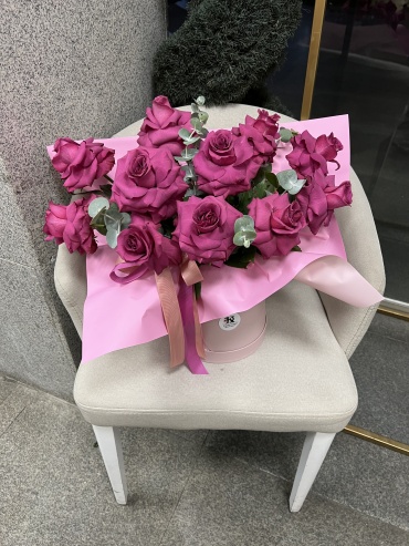 Kazarin flowers композиция в коробке роза 11 шт 50 см