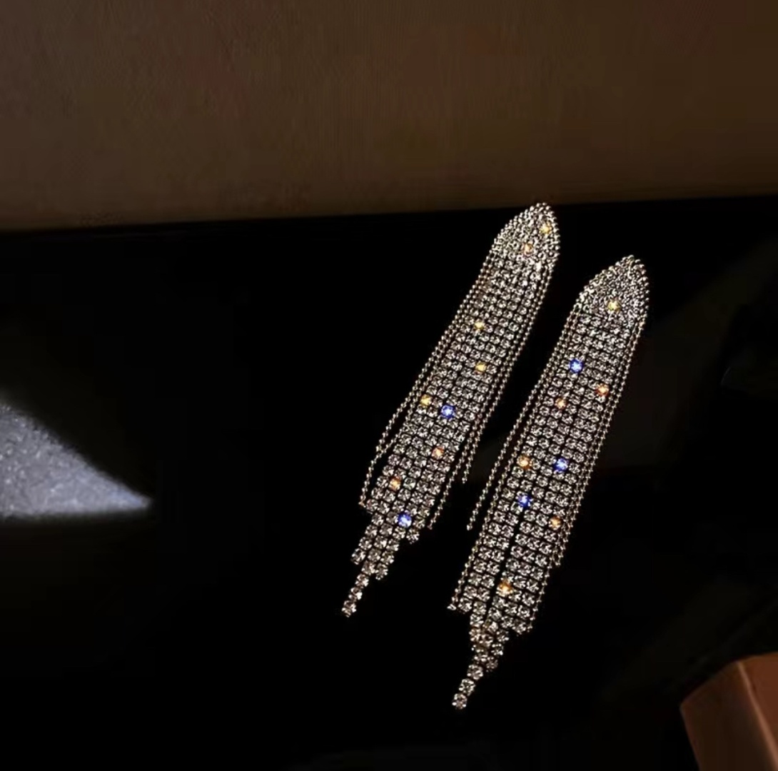 Серьги-цепочки DANA-SHOP бижутерный сплав, стразы