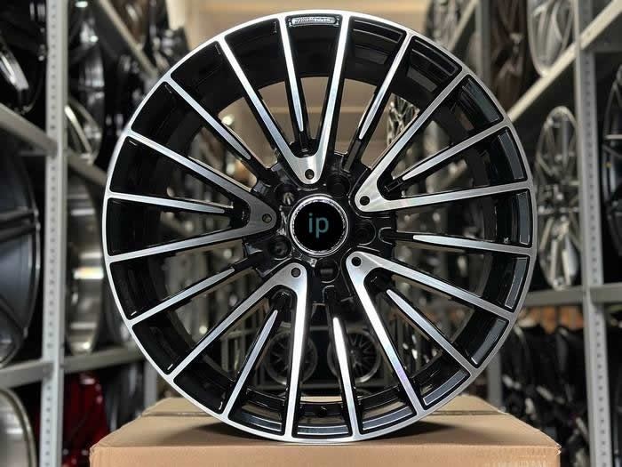 Ipeople-Wheels ip-1569 8.5x18/5x112 D66.6 ET40 черный