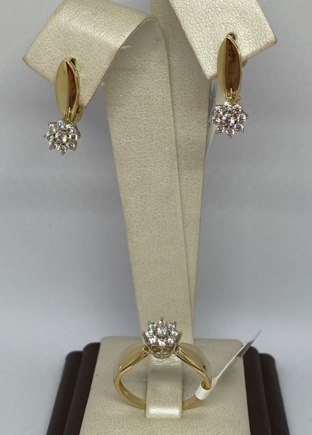 Timuchin Gold LA1986/259 вес 5.48 г золото, фианит