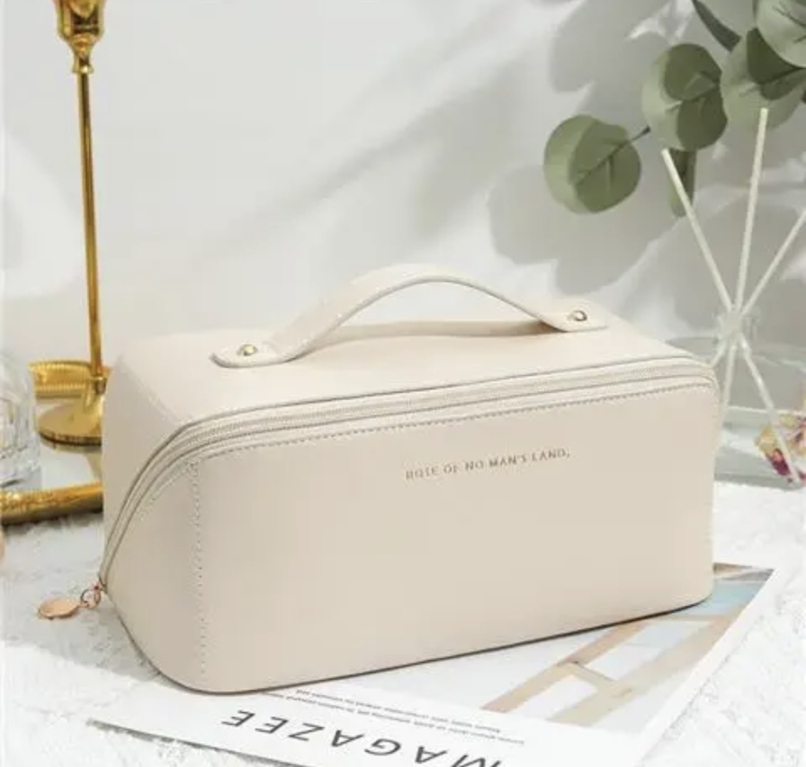 Косметичка искусственная кожа бежевый 13X24 см