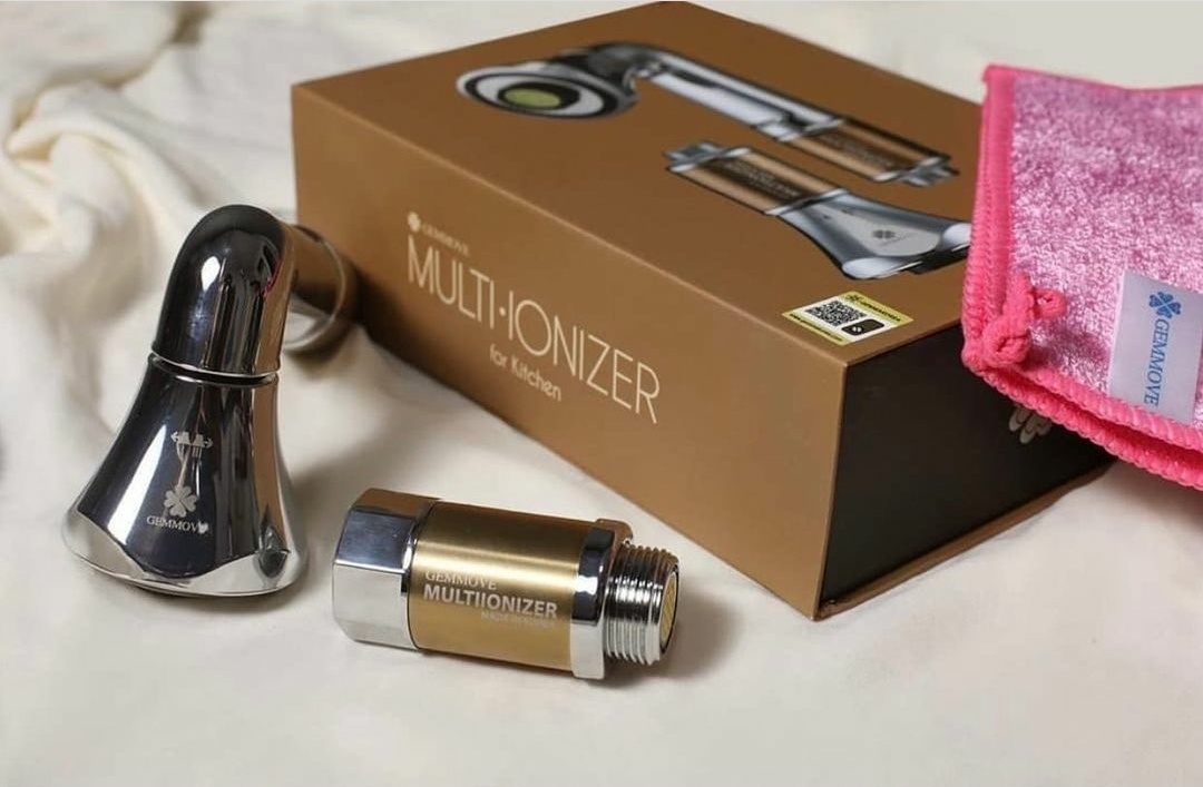 Қыздың аналды жалап жатқанын қараңыз