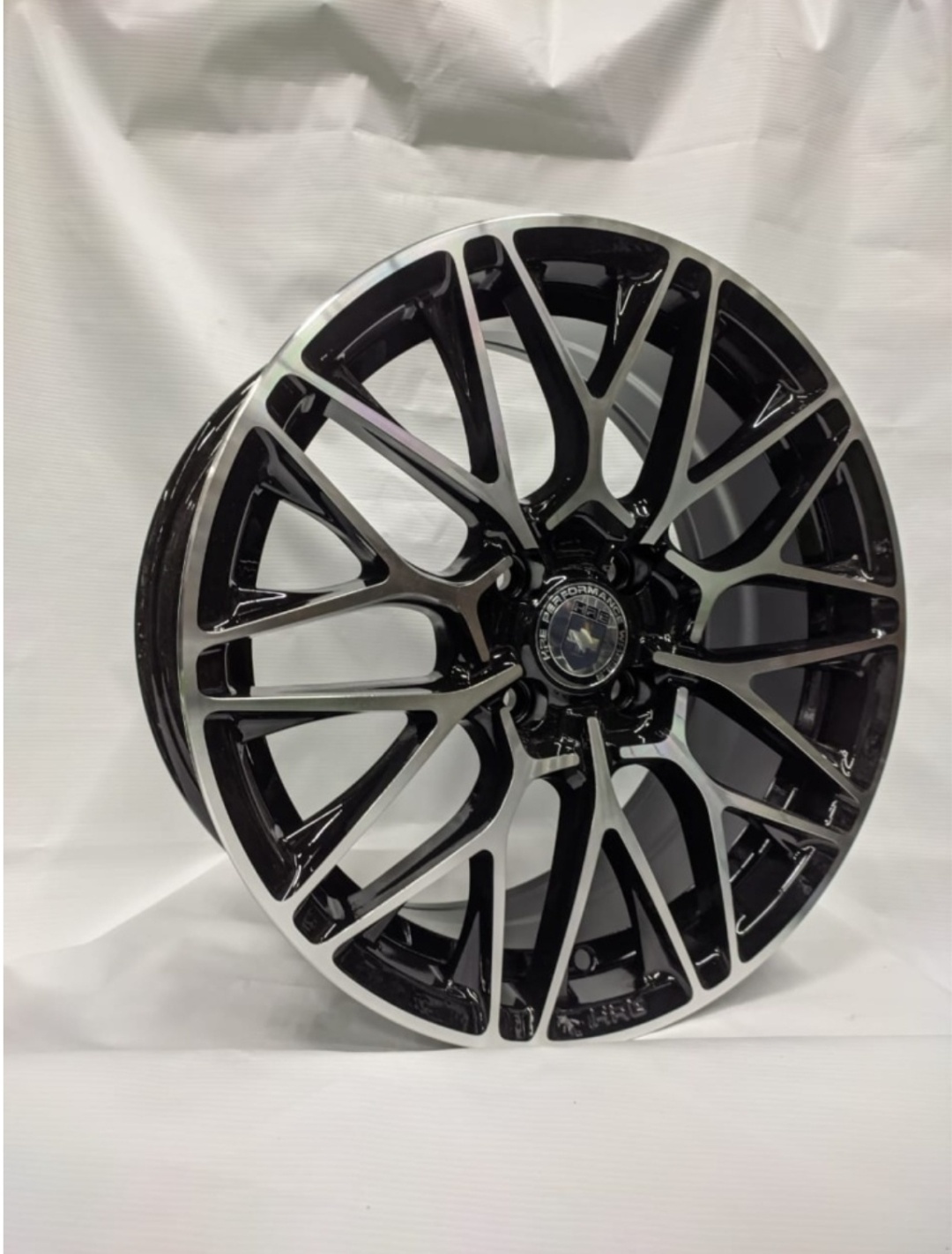 Vossen JT08 7x16/4x100 D67.1 ET35 4 диска черный, серебристый
