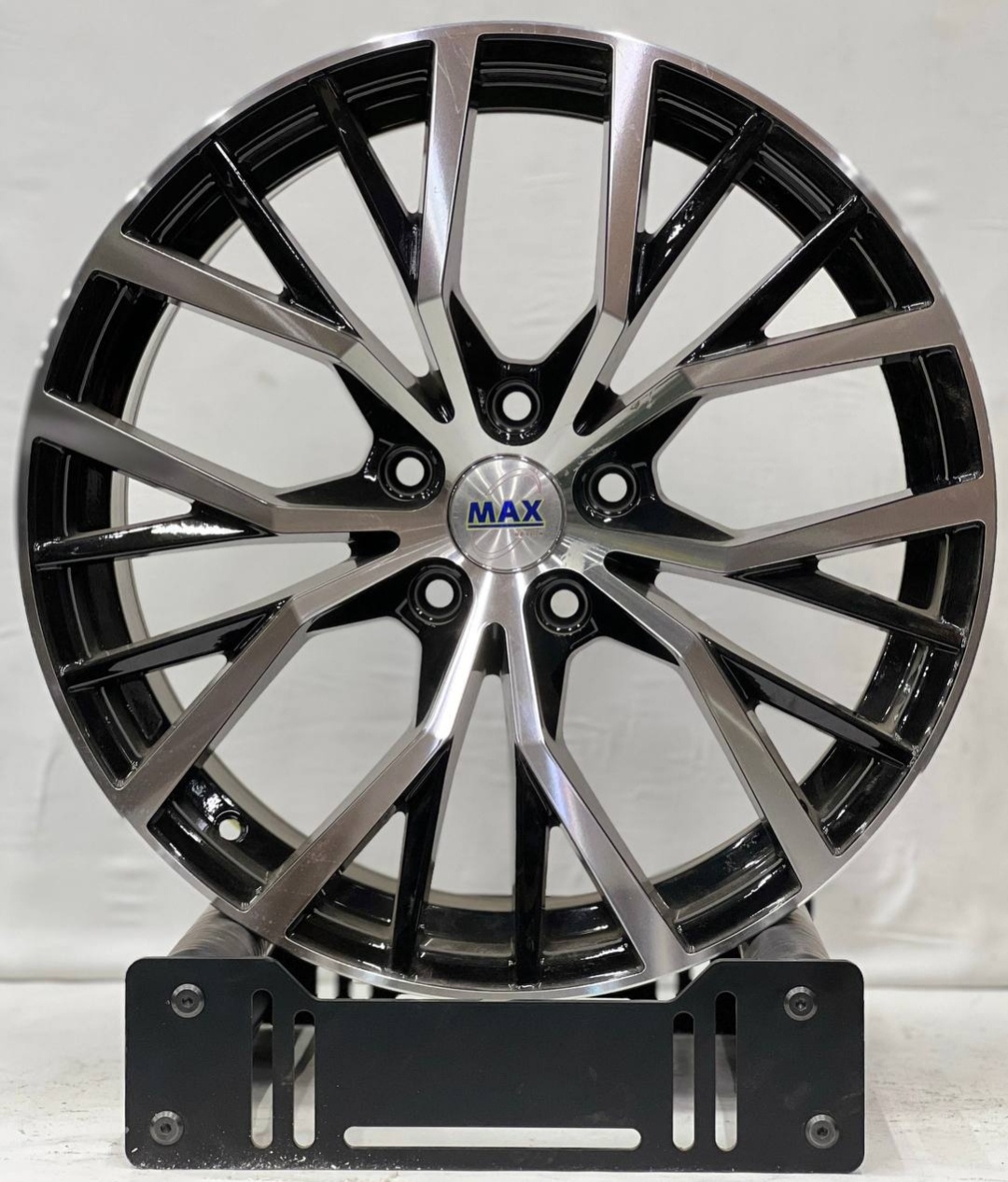 RS 1556 7.5x18/5x112 D57.1 ET43 4 диска черный, серебристый
