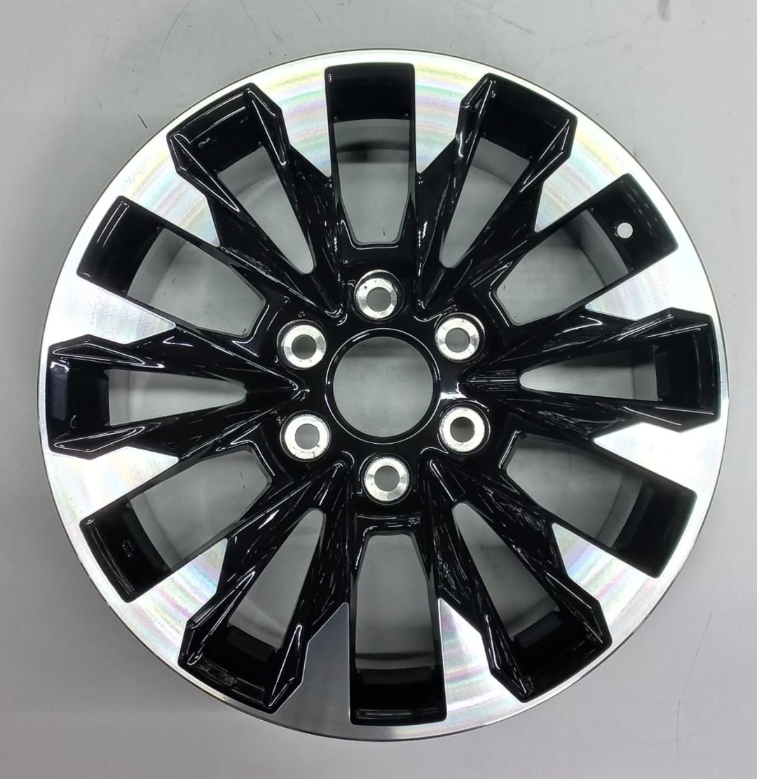 Toyota ZR880 8x18/6x139.7 D106.1 ET25 черный, серебристый