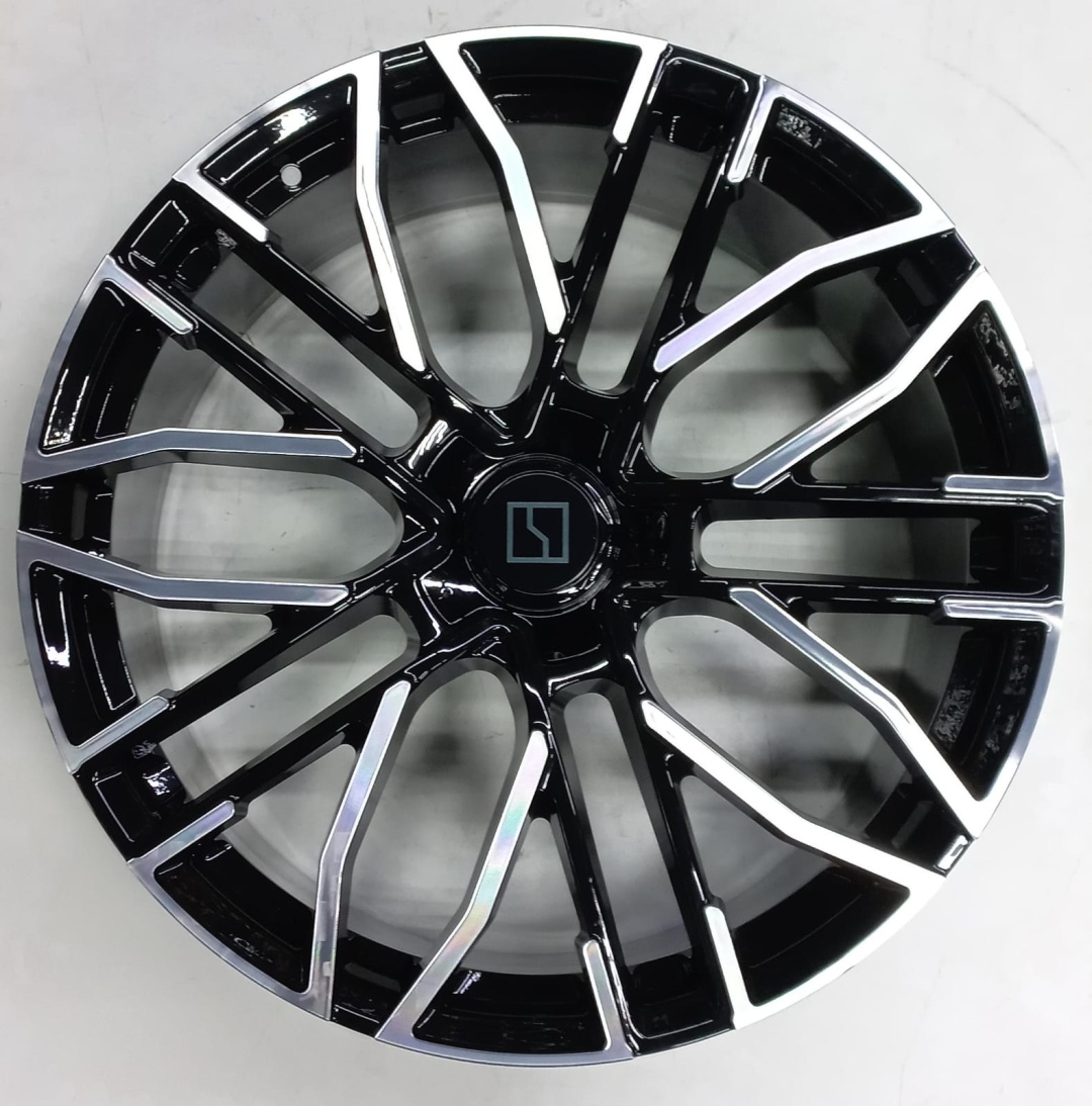 Zeekr Zeekr 9.5x22/5x108 D63.4 ET48 4 диска черный, серебристый
