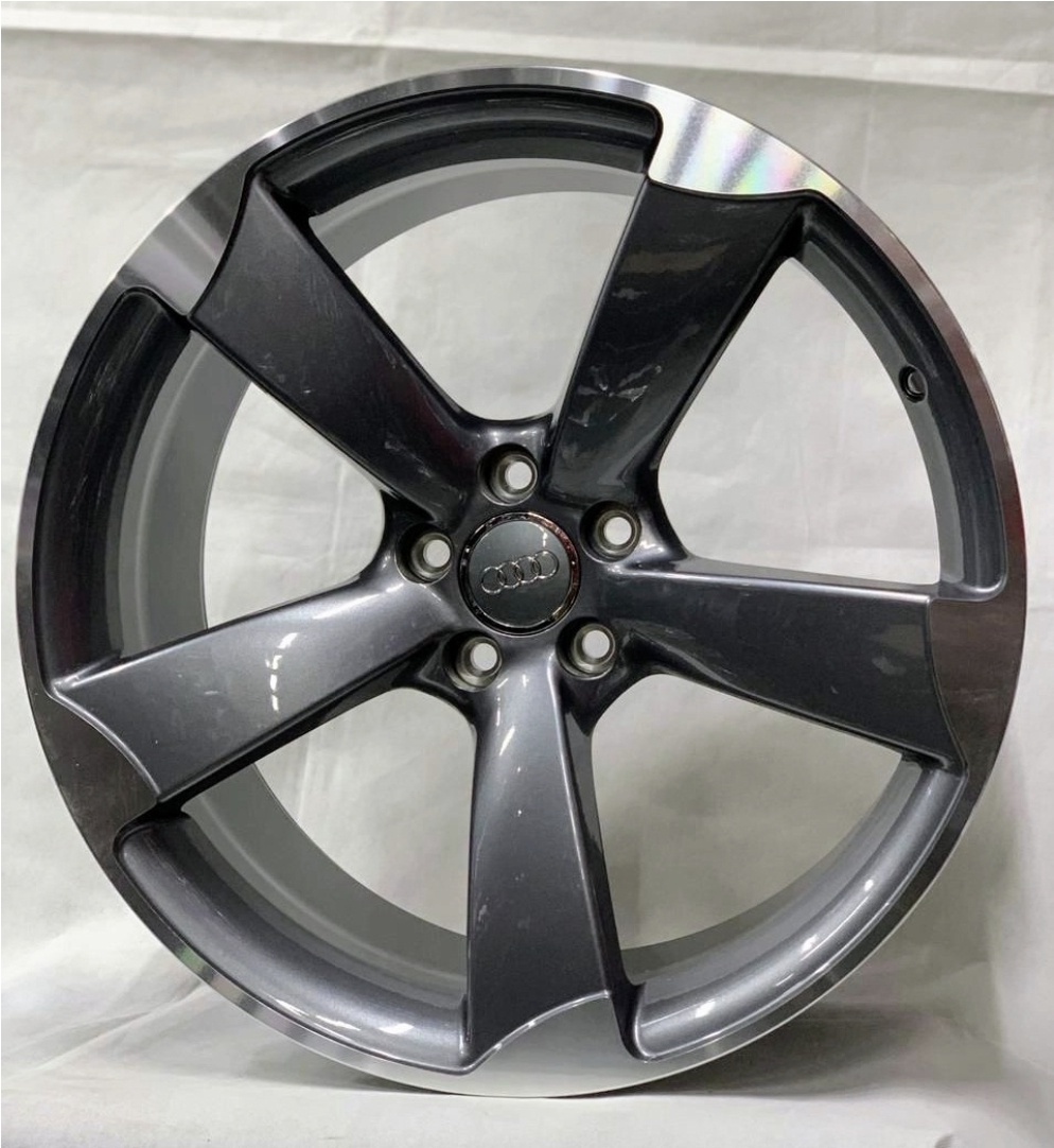VAG 657 7.5x17/5x112 D66.6 ET35 серебристый, серый