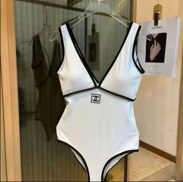 Купальник слитный Fashion белый