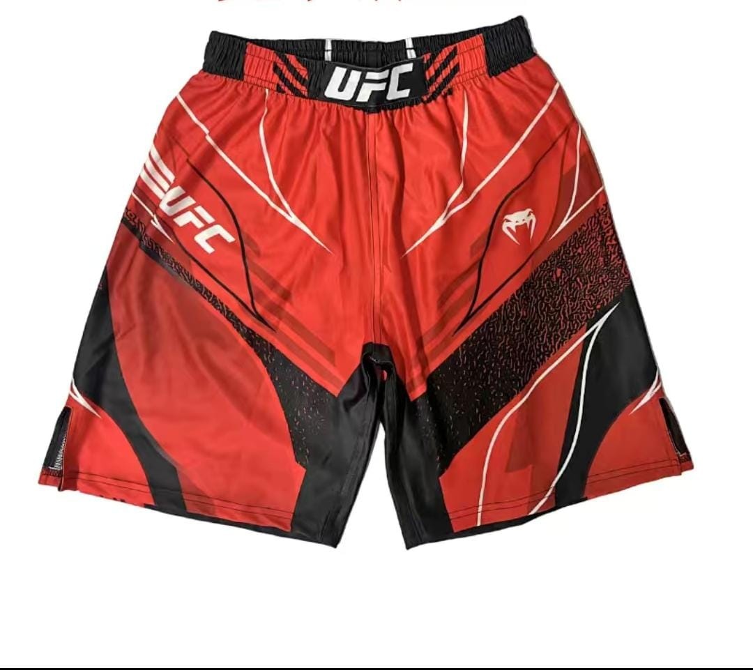 Спортивные шорты красный