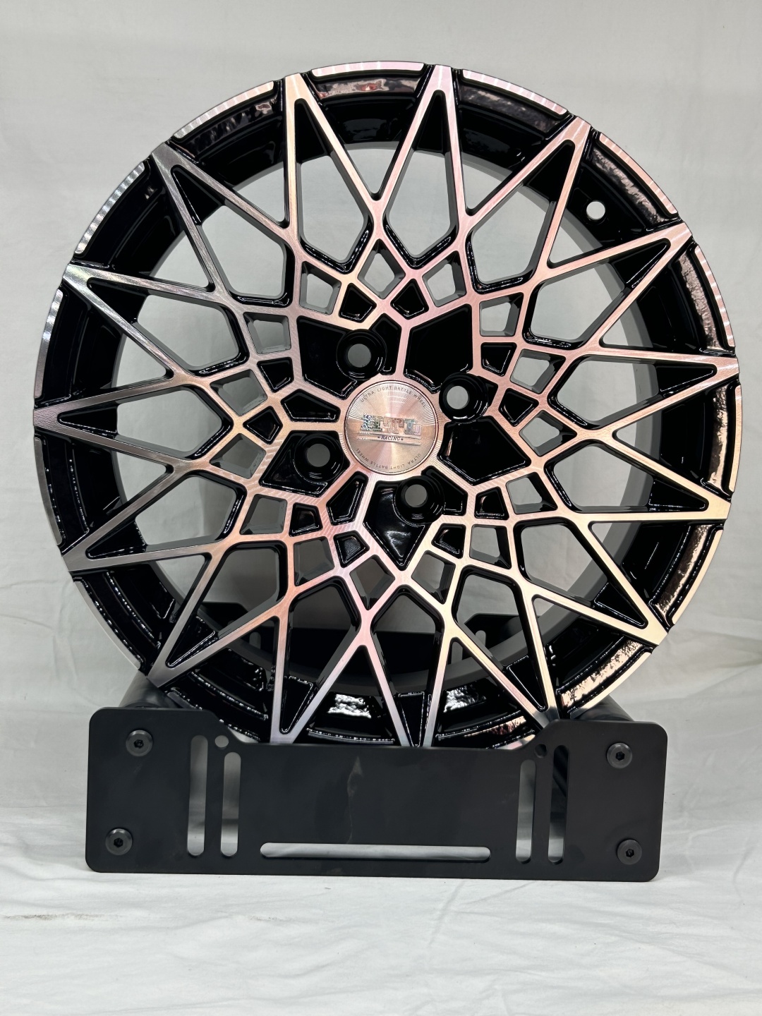 LKN Lkn1089 7x16/4x100 D67.1 ET35 4 диска черный, серебристый