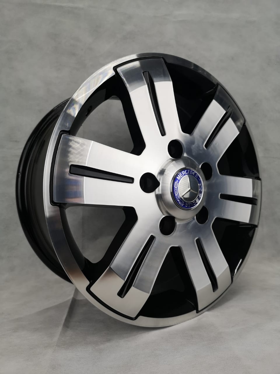Mercedes-Benz 583 7x16/5x130 D84.1 ET55 серебристый