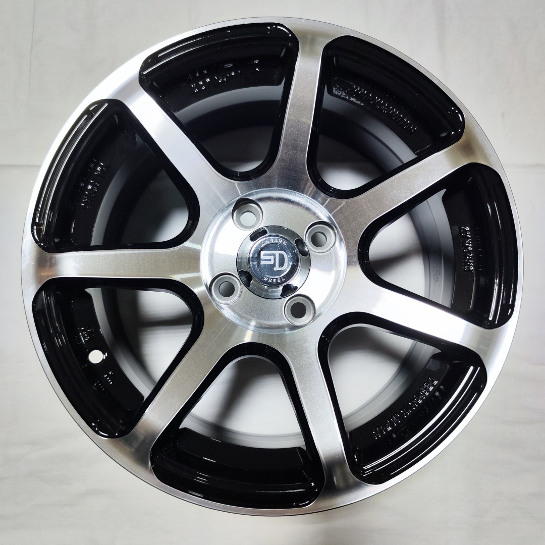 Replica 199 7x15/4x100 D73.1 ET30 черный, серебристый