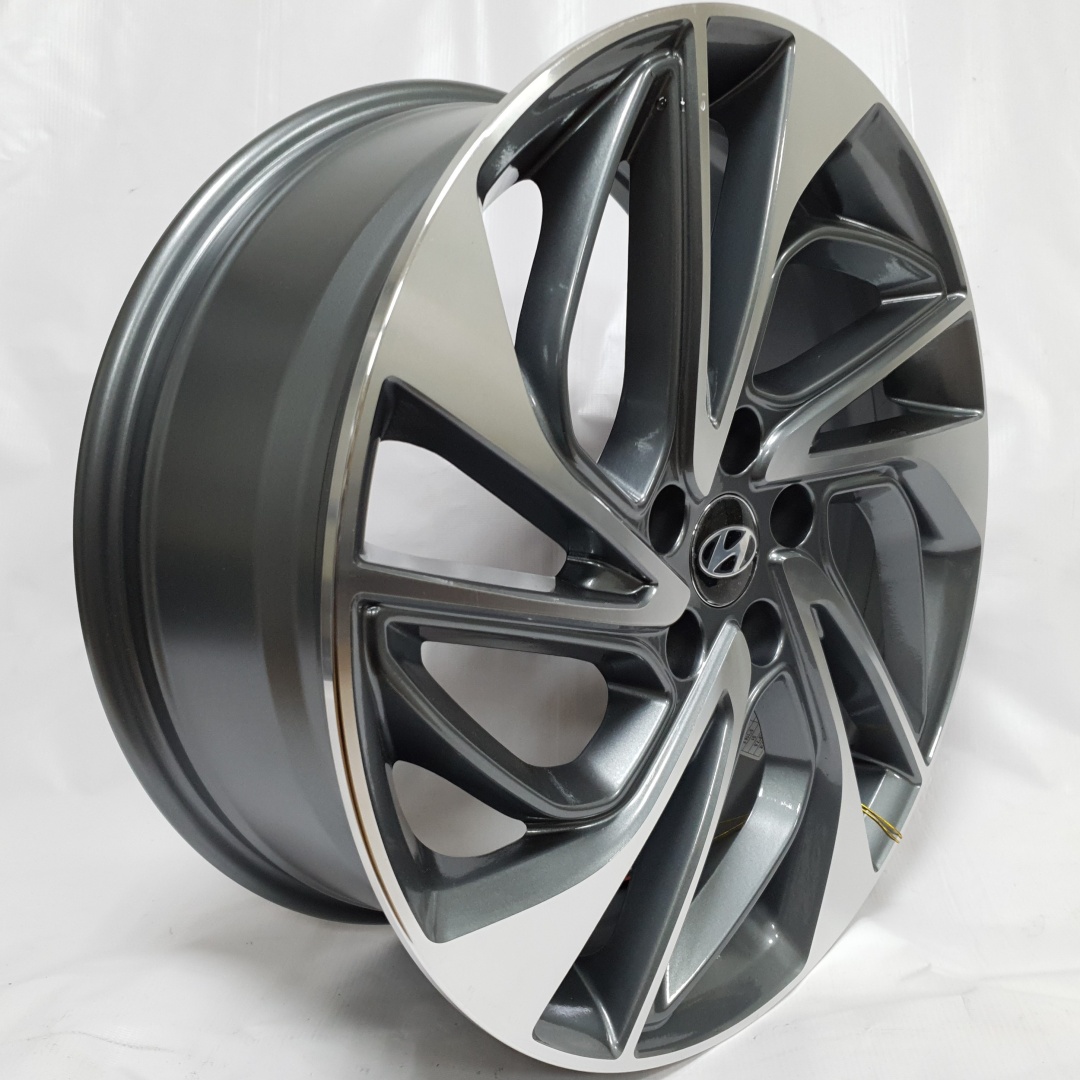 Hyundai 5518 7.5x19/5x114.3 D67.1 ET51 серебристый, серый