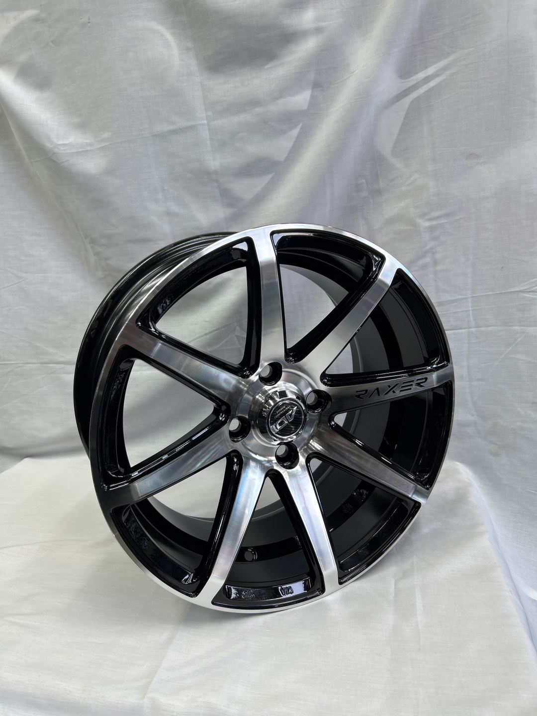 SSM 456 7x15/4x100 D67.1 ET35 черный, серебристый