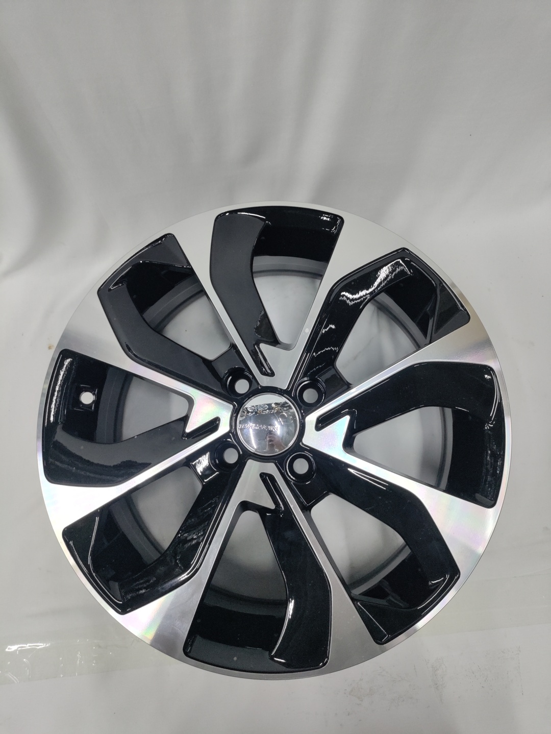 LKN 115 6x16/4x100 D54.1 ET45 серебристый, черный