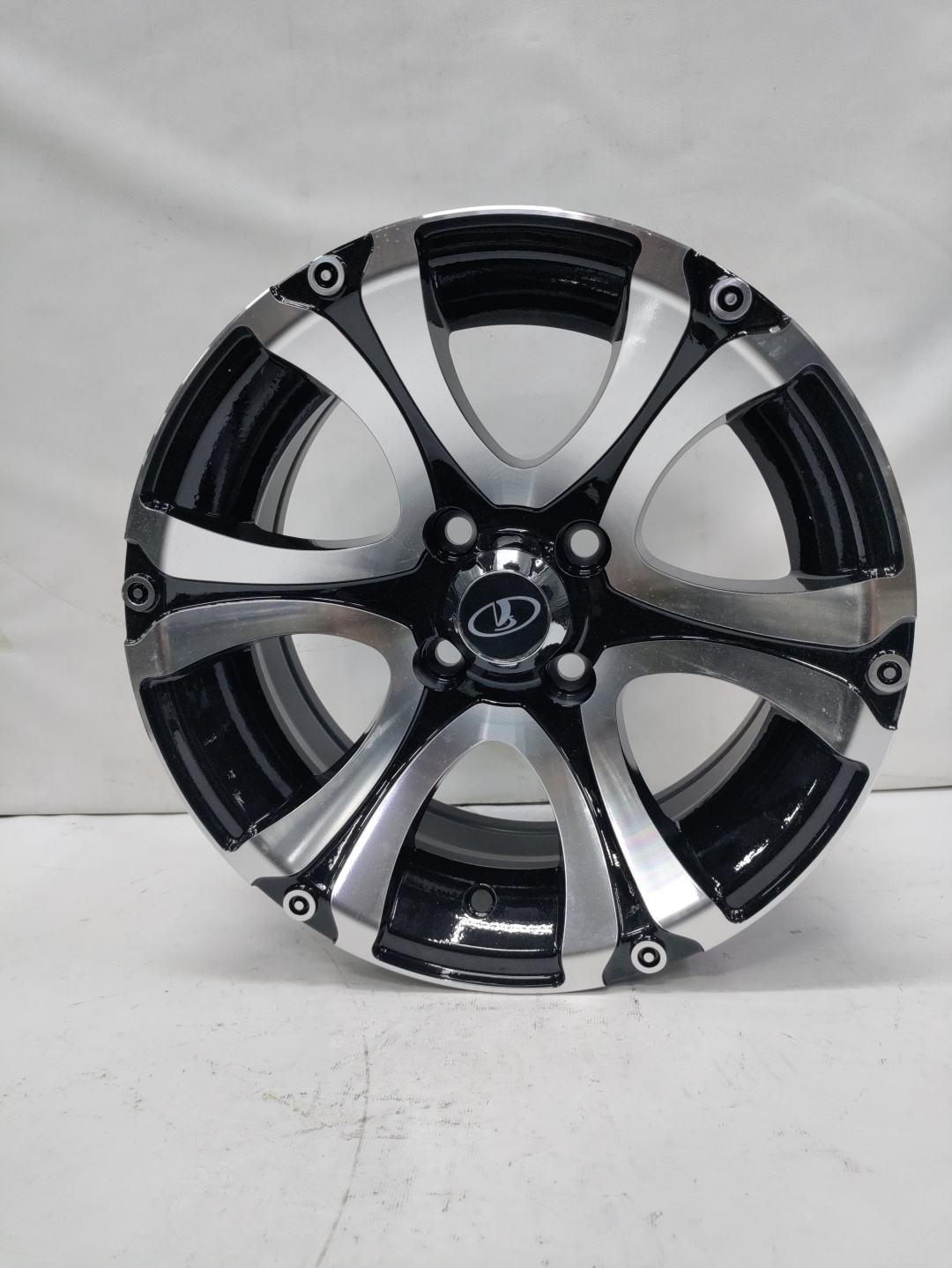 LKN Lkn 12340 6x13/4x98 D58.6 ET10 4 диска серебристый, черный