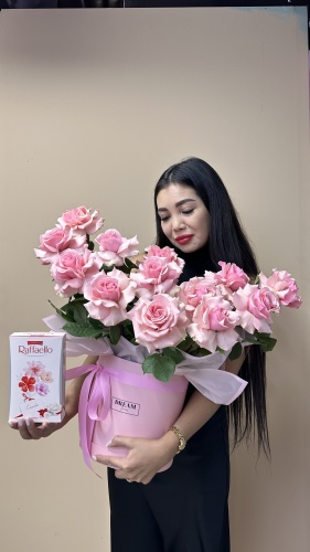 Dream Flowers композиция со сладостями роза 13 шт 50 см
