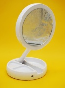 Зеркало настольное косметическое