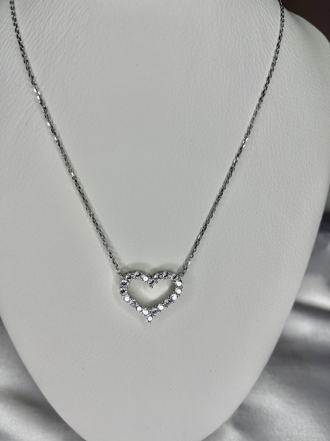 Колье DaYa Diamonds JK1 длина 60 см вес 4.5 г серебро, фианит