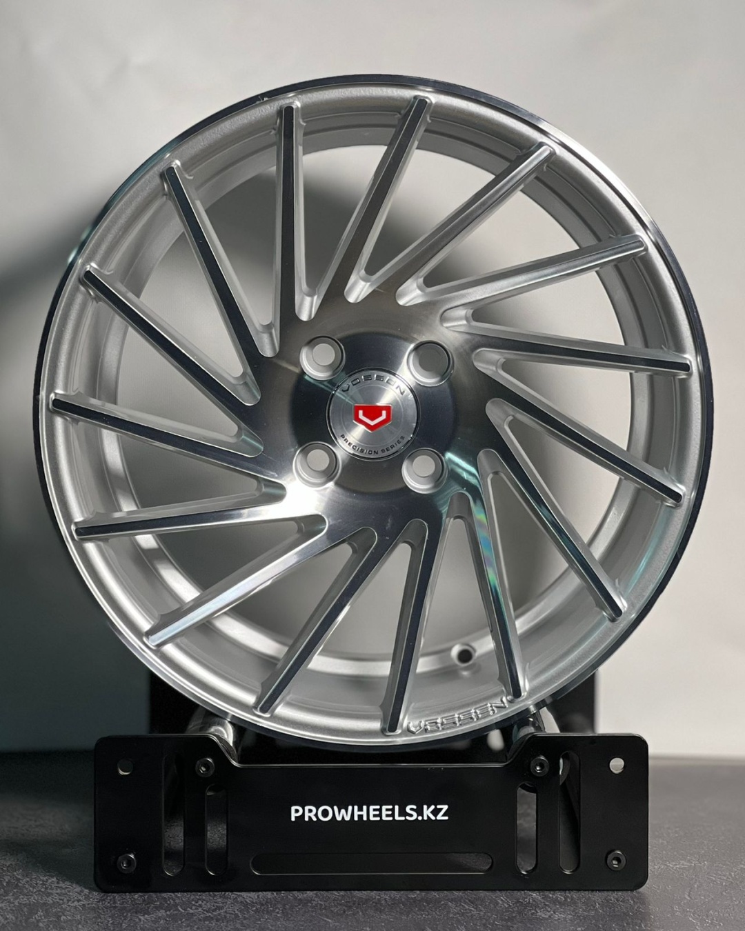 Pro Wheels 72438 7x16/4x100 D67.1 ET35 4 диска серебристый