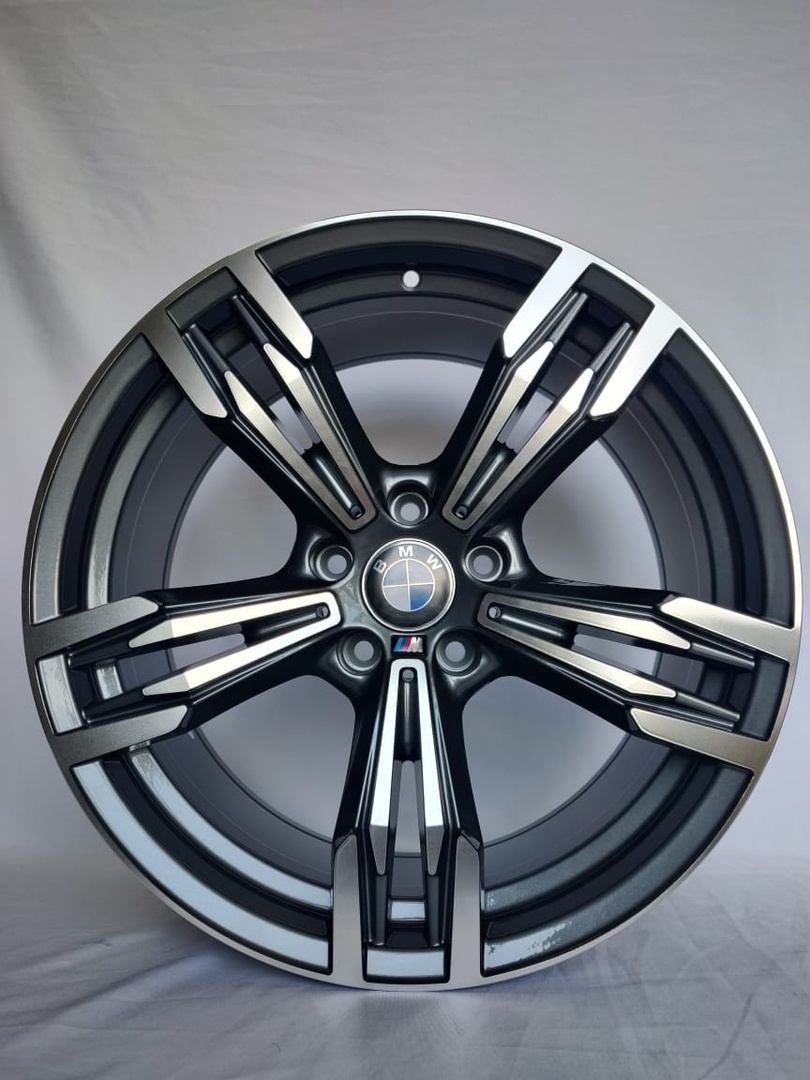 Wheels 433 8.5x18/5x120 D74.1 ET35 графит