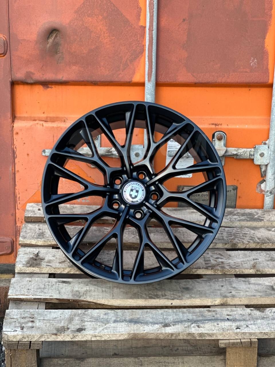 HRE 8122 8.5x19/5x114.3 D67.1 ET40 4 диска черный