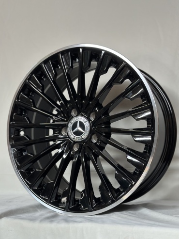 Mercedes-Benz 3062 8x18/5x112 D66.5 ET40 4 диска черный, серебристый