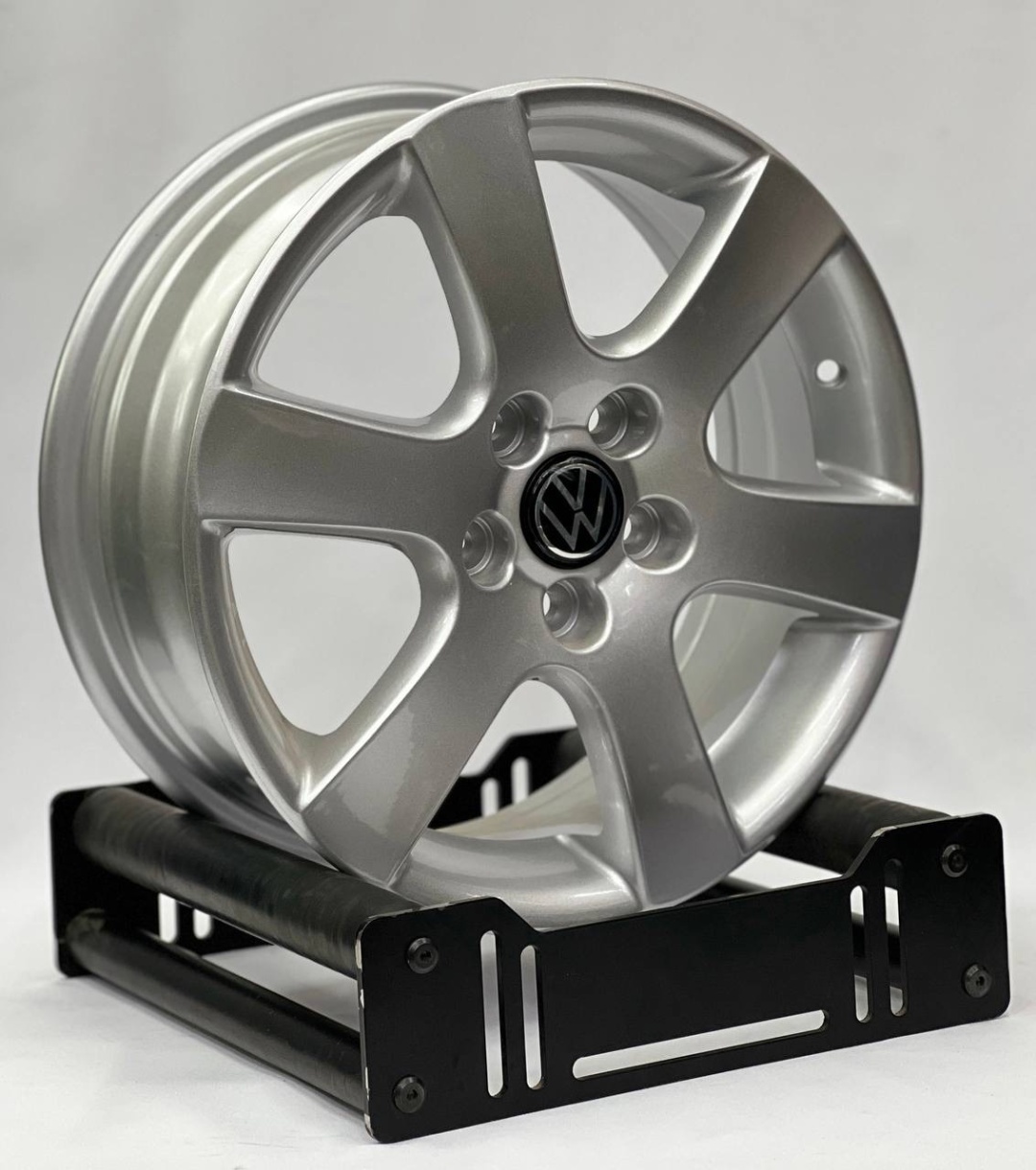 Bai Wheels 749 6x15/5x100 D57.1 ET43 4 диска серебристый