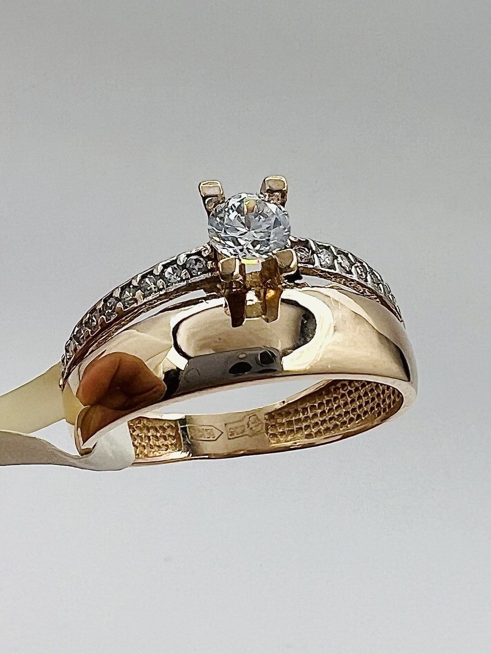Raia Gold 0954 размер 19 вес 2.42 г золото, фианит