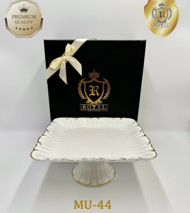 Royal тортница MU-44 квадратная 1 шт