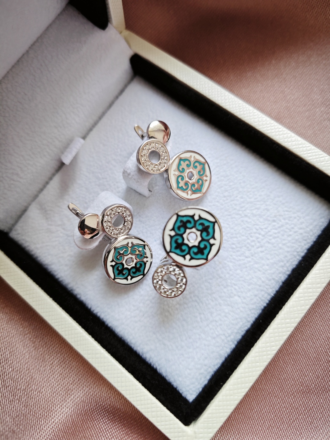 Balausa Jewelry E185(1-11) 19.5р вес 9.5 г серебро, фианит, эмаль
