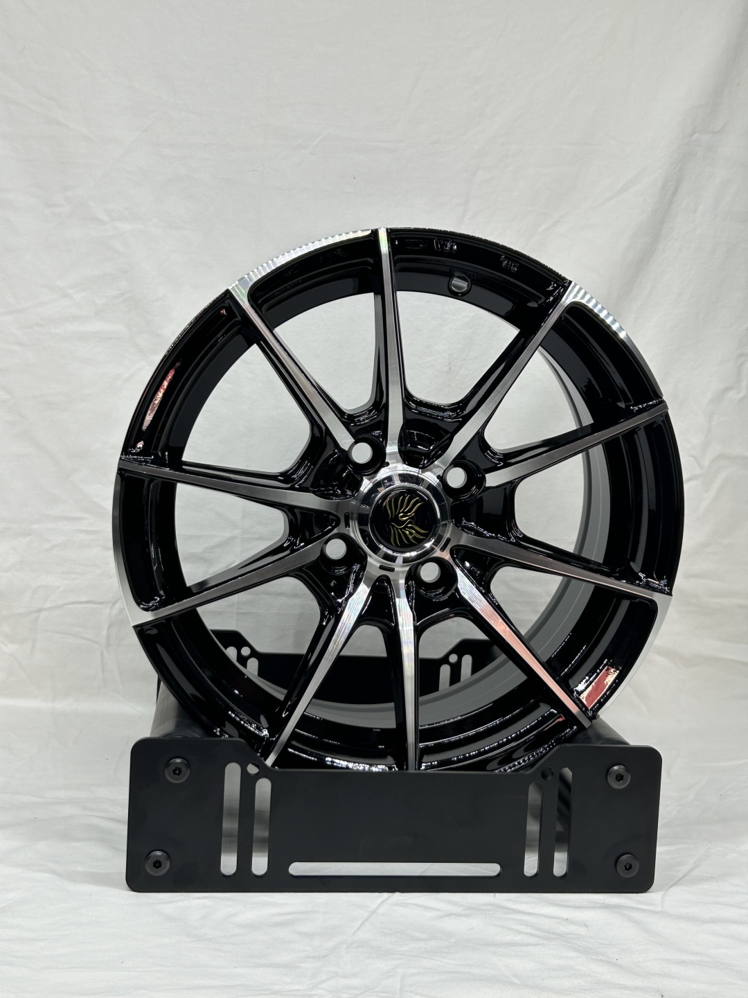 LKN Lkn3367 6x14/4x100 D67.1 ET35 4 диска черный, серебристый
