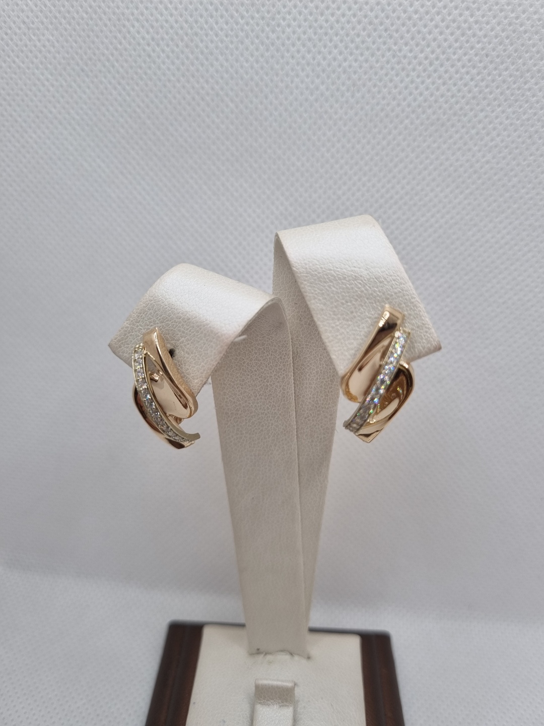 Серьги Zhanar Gold ZHA84/365 вес 2.84 г золото, цирконий