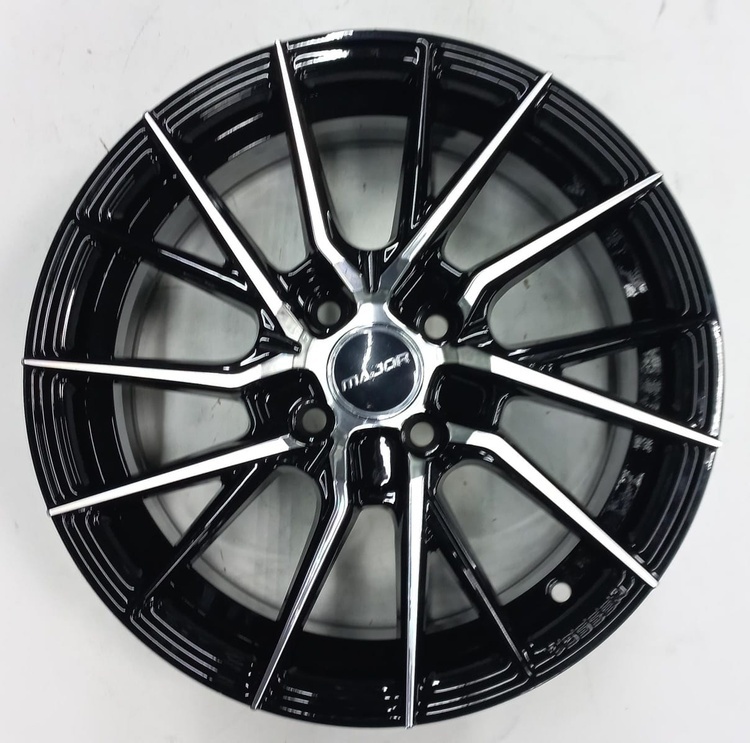 Replica 99694 7x15/4x100 D67.1 ET35 серебристый, черный
